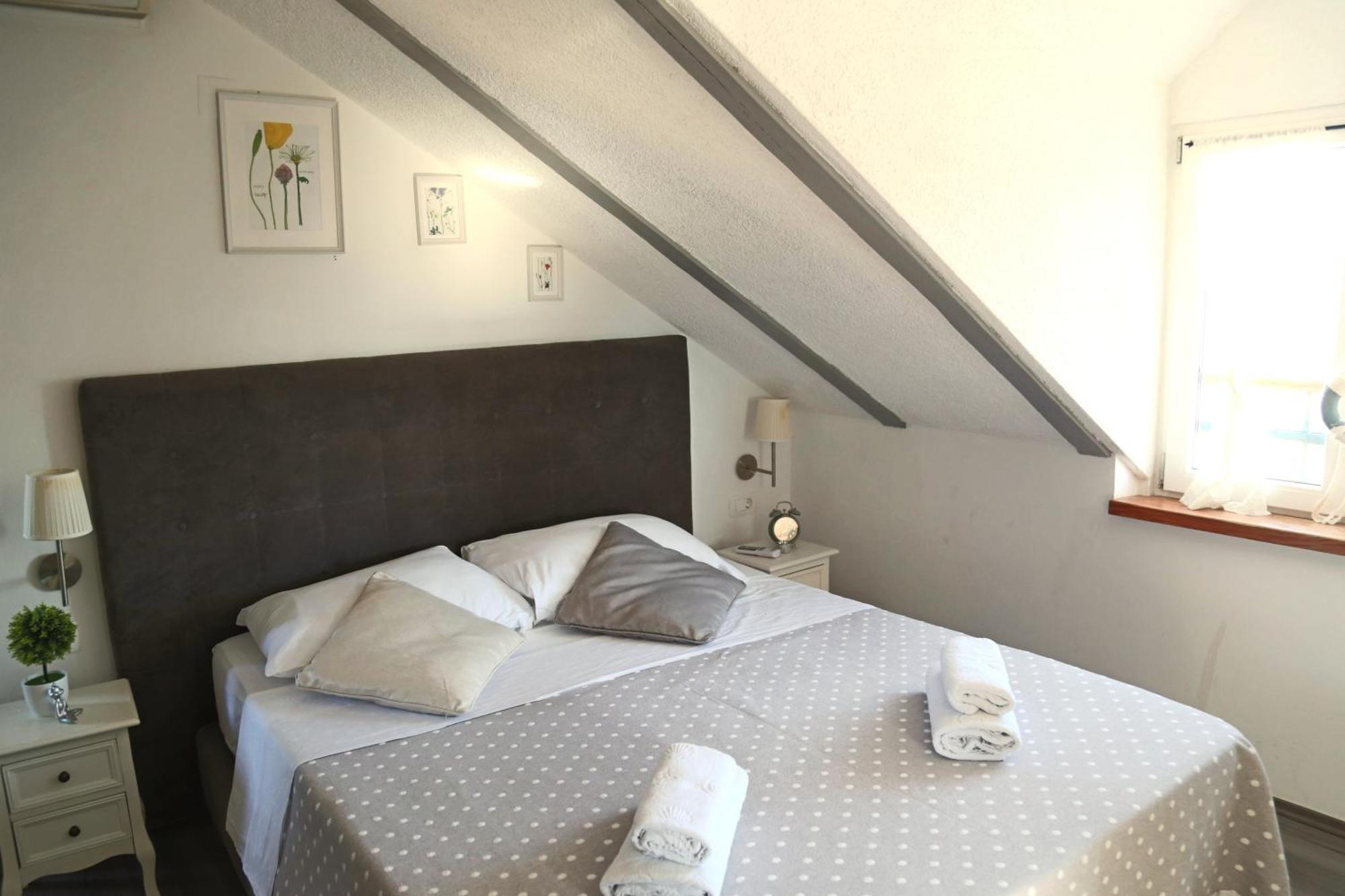 XIV Century Rooms Kaštela Pokoj fotografie