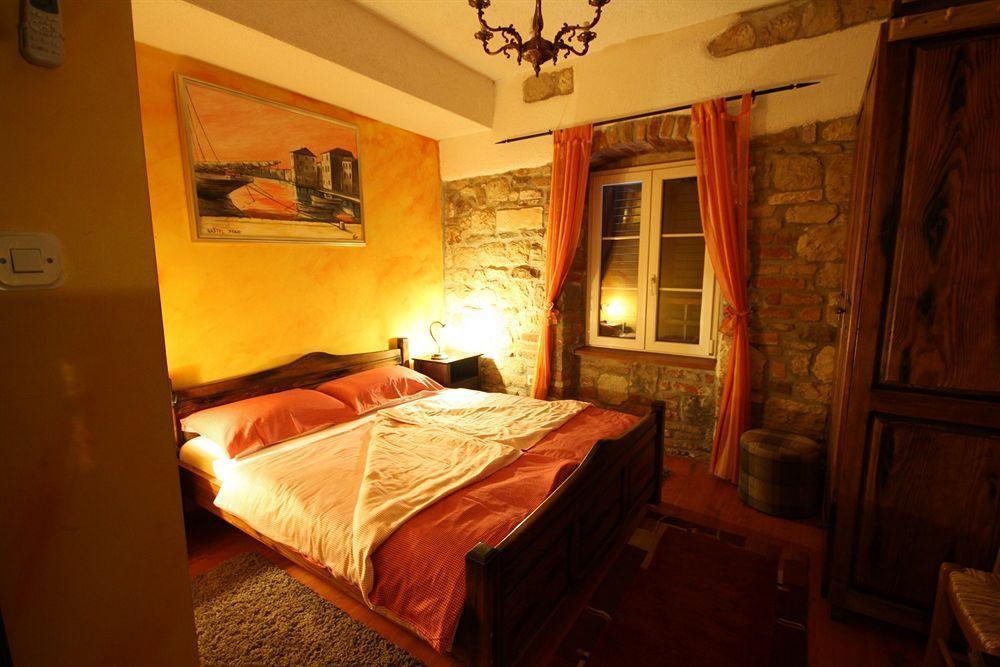 XIV Century Rooms Kaštela Exteriér fotografie